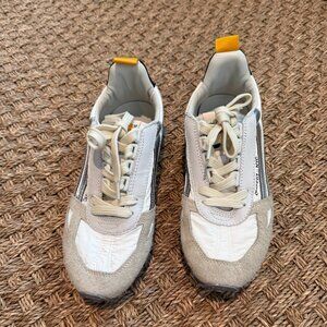 Oncept NYC Toronoto Sneakers - white size 8